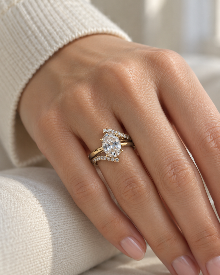 Oval Clear Stone Bypass Split Band Ring in Yellow Gold Tone
