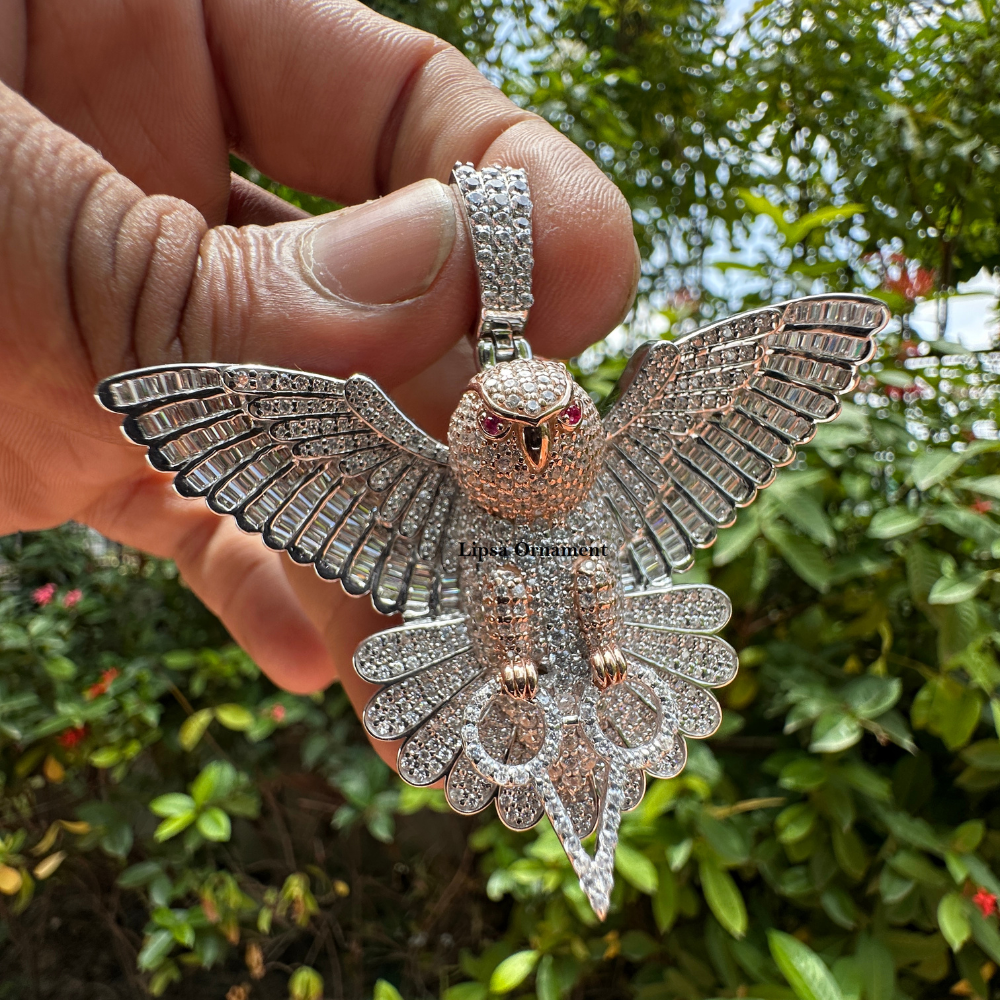 Iced-Out Flying Owl Diamond Two-Tone Hip-Hop Pendant